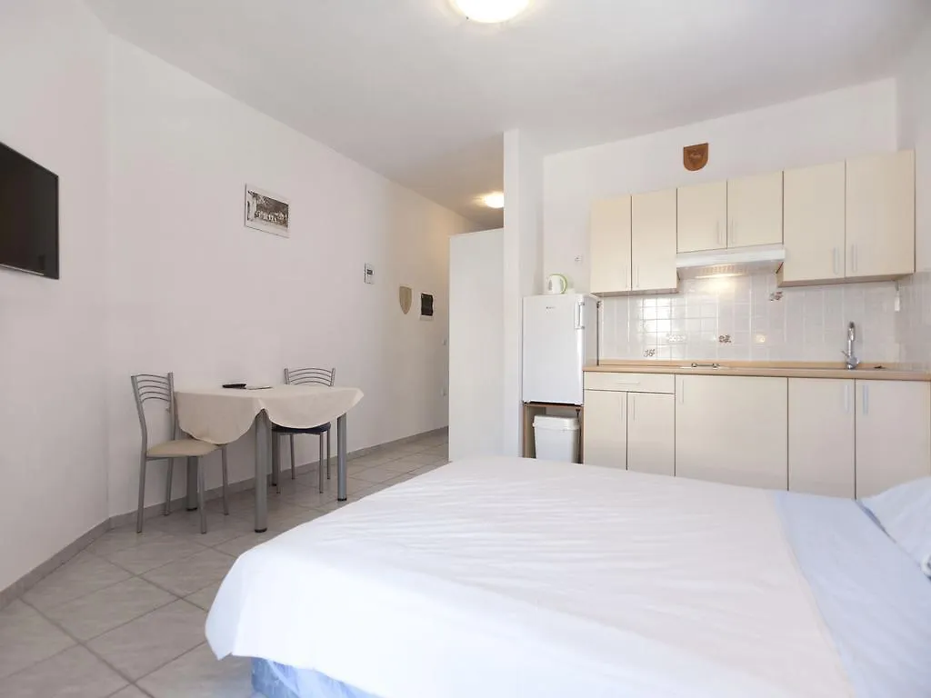 Apartments & Rooms Nikolic Fažana Croazia